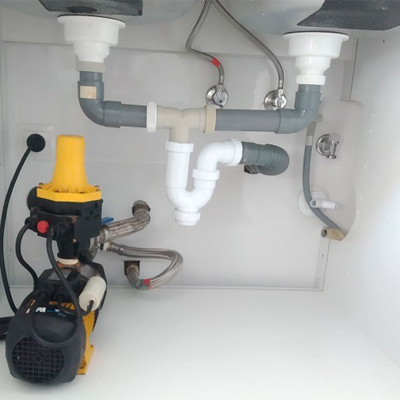 Instalación bomba de presión de agua